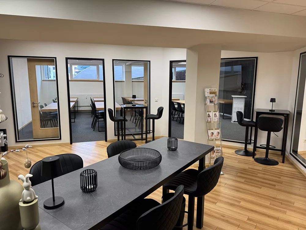 Z-Lounge von Zischow Dental