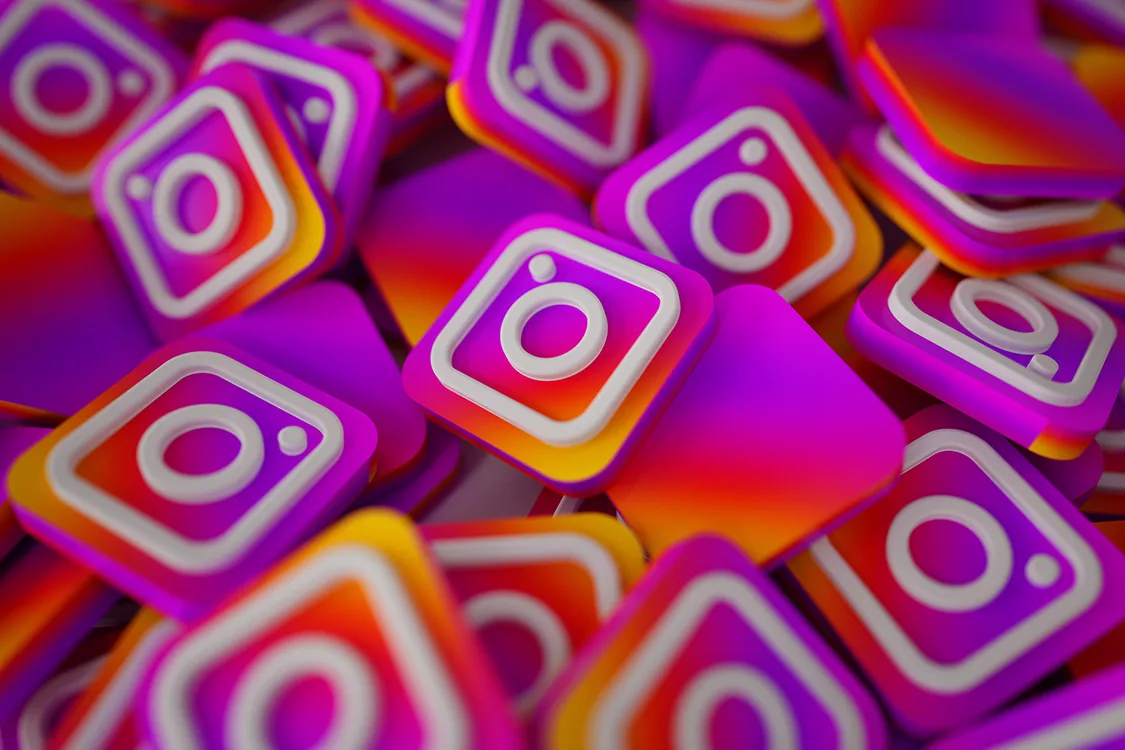 Stapel von 3D Instagram Logos