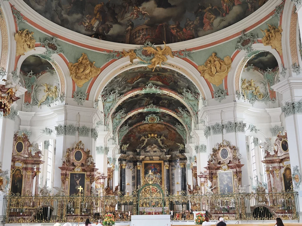 In der prächtigen Stiftskirche von St. Gallen