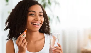 Nur 42 Prozent der Befragten der TePe-Umfrage fühlen sich gut über die Zahnzwischenraumreinigung informiert. Nur etwa ein Drittel hat bislang eine konkrete Empfehlung für die Verwendung von Interdentalbürsten durch zahnmedizinisches Fachpersonal erhalten.