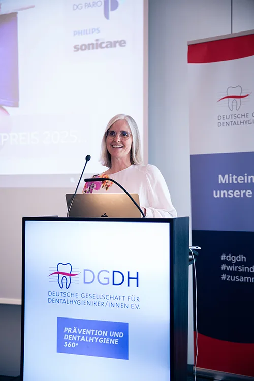 Prof. Dr. Bernadette Pretzl (DG PARO)