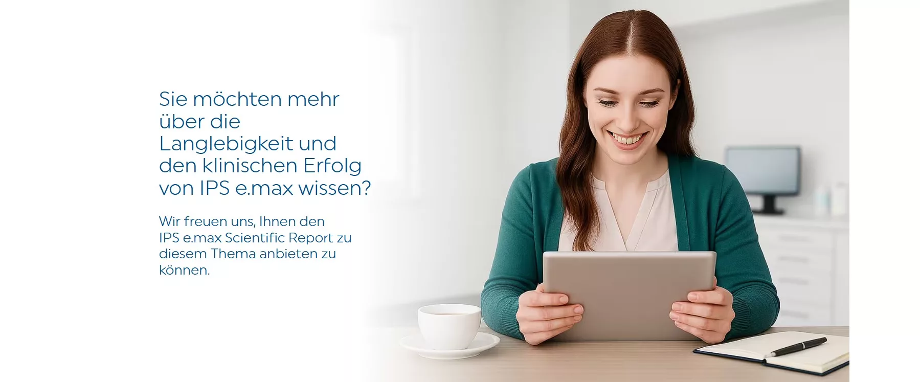 ivoclar-scientific report Frau am Tablet