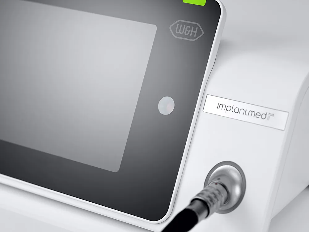 Das neue Implantmed Plus II punktet mit einer integrierten Scanfunktion.