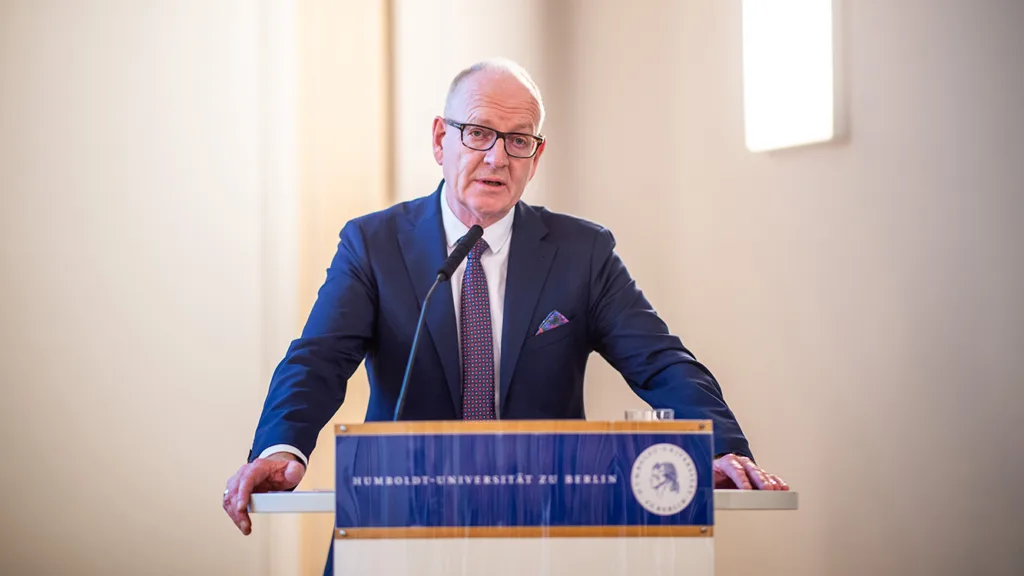 Martin Hendges, Vorsitzender des Vorstandes der Kassenzahnärztlichen Bundesvereinigung (KZBV), spricht