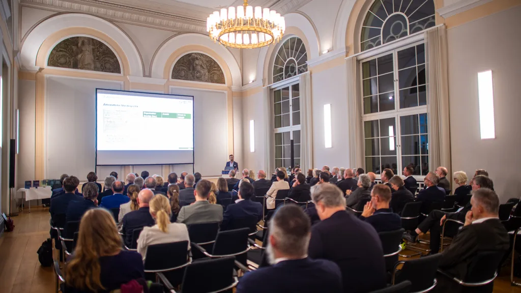 Dominik Groß, Institut für Geschichte, Theorie und Ethik der Medizin in Aachen, spricht.