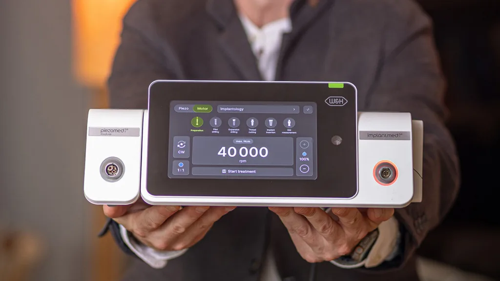 Das neue Implantmed Plus II punktet mit einer integrierten Scanfunktion.