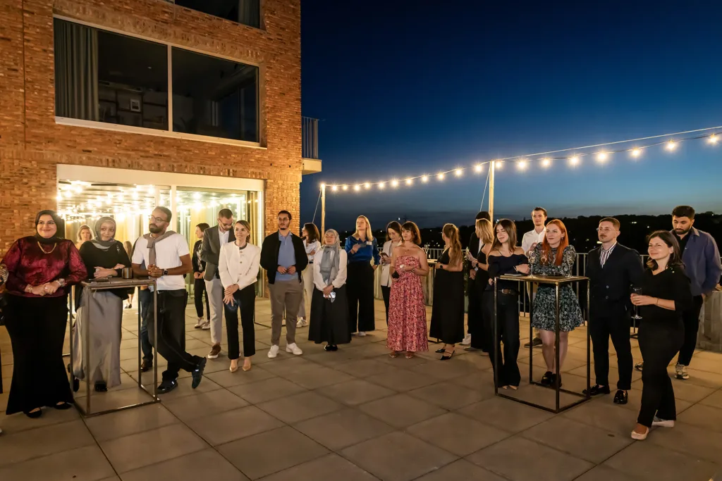 Die Gewinnerinnen und Gewinner wurden bei der Preisverleihung im „De Hoorn“ bekannt gegeben, einer alten Brauerei, die zu einem faszinierenden Veranstaltungsort umgebaut wurde.