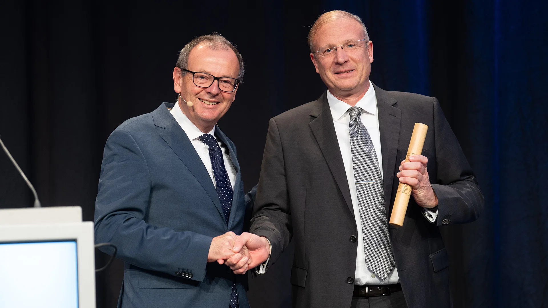 Mit der feierlichen Übergabe des Staffelstabes am Festabend des Gemeinschaftskongresses übernimmt Prof. Dr. Dr. Peter Proff das Präsidentenamt von Prof. Dr. Dr. Jörg Wiltfang