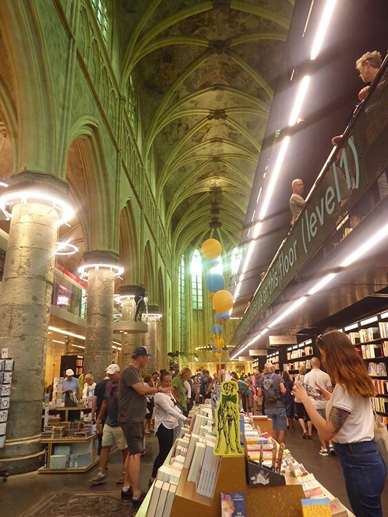 Zur Bibliothek umgebaute Kirche in Maastricht.