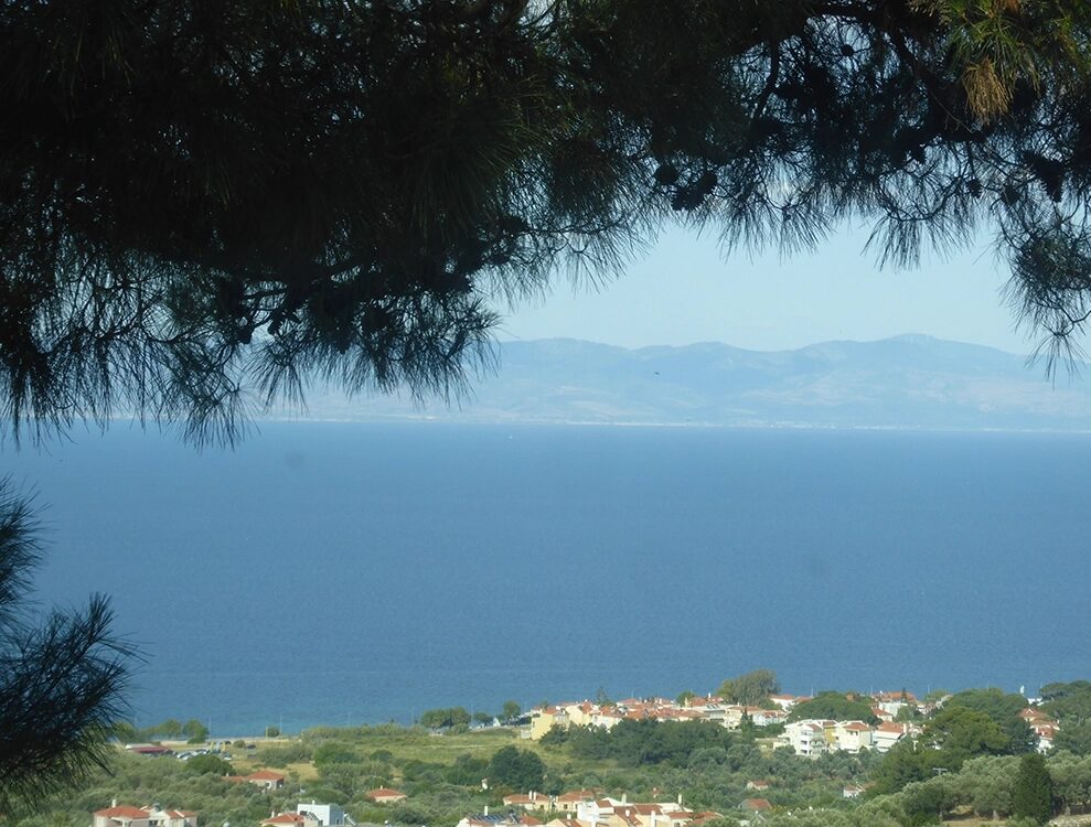 Abb. 3: Blick hinüber in die Türkei von einem Restaurant aus.