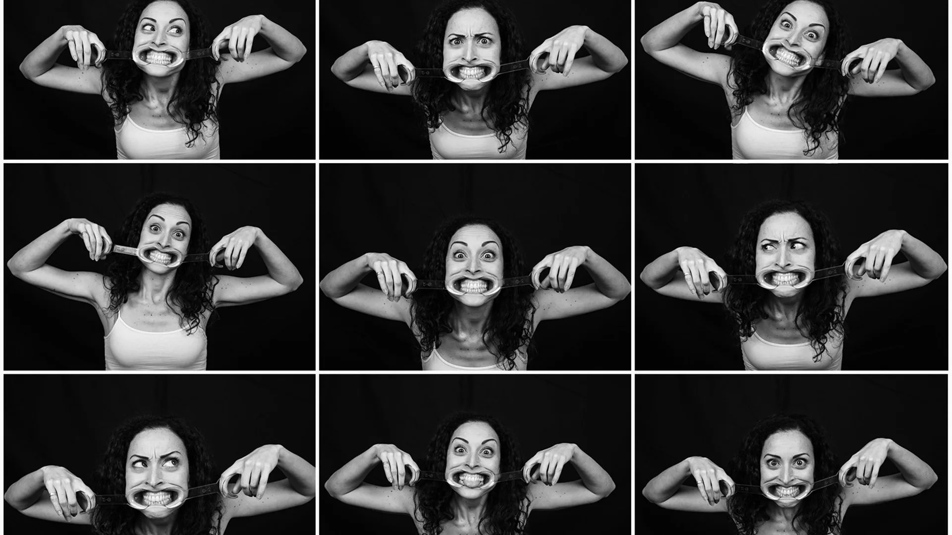 Bilderreihe einer Frau die in die Kamera posiert und dabei Ihren Mund dehnt.