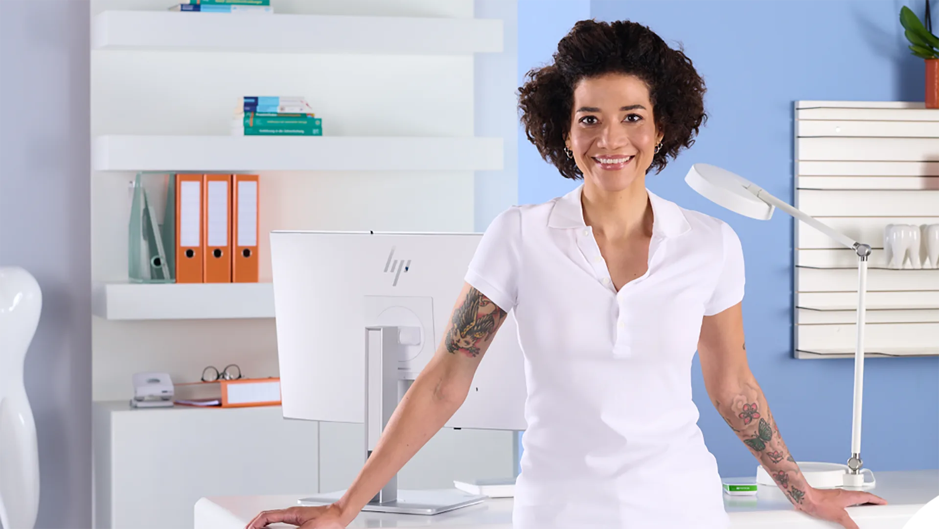 Die vollständig cloudbasierte Praxissoftware CGM XDENT wird als Software-as-a-Service (SaaS) bereitgestellt, sodass keine eigene Serverinfrastruktur erforderlich ist.