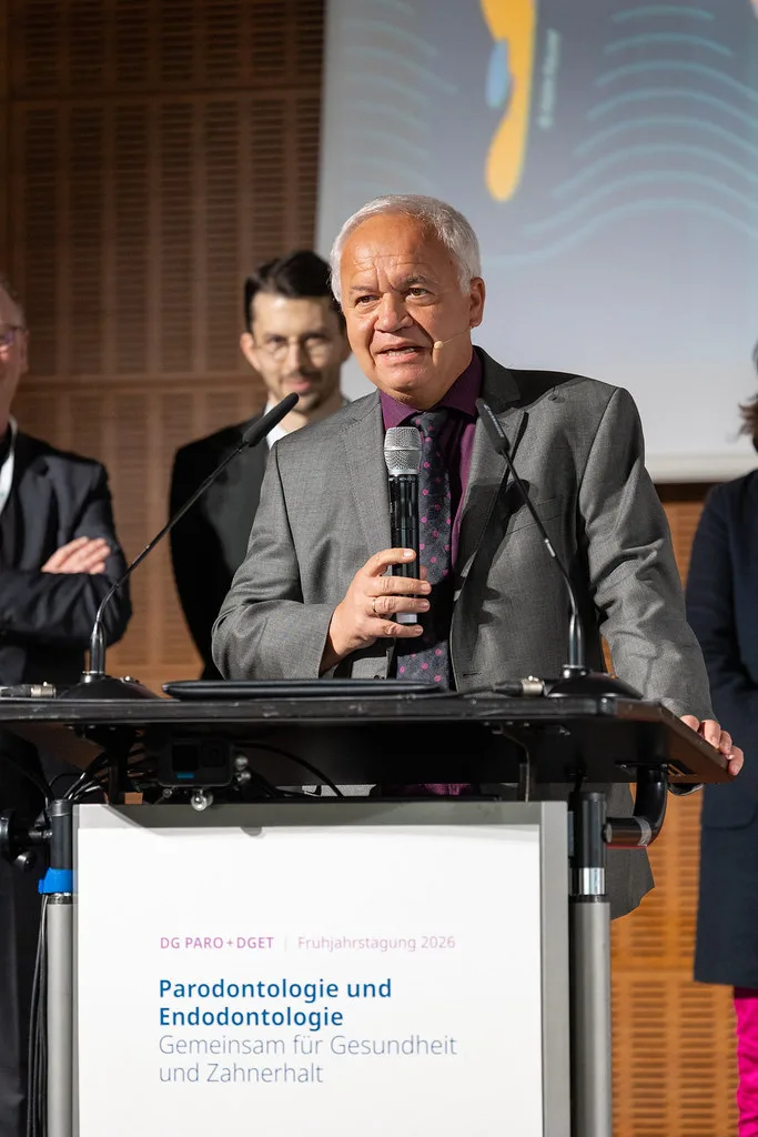 Prof. Dr. Edgar Schäfer.