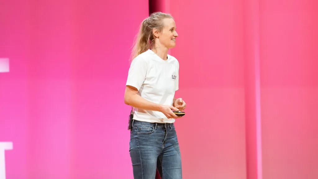 Schwangere und Eltern sind offen für präventive Betreuung“: Die Steuerberaterin, promovierte Mathematikerin und dreifache Mutter Dr. Ann-Kathrin Arp in Aktion.