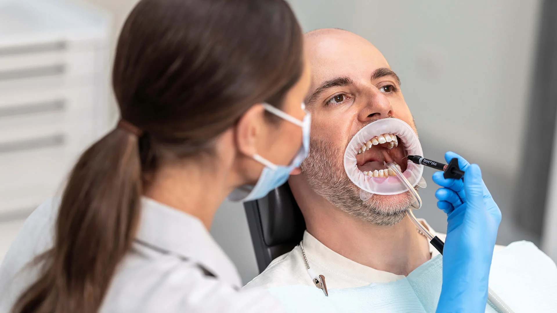 Der Workflow bündelt sechs Produkte für die direkte Füllungstherapie und sorgt für einfache und effiziente Behandlungen.