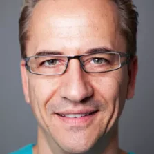 Henning Tschirge