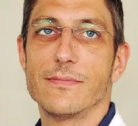 Jordan ist Lehrbeauftragter der Universität Witten/Herdecke (UW/H) und Wissenschaftlicher Direktor des Instituts der Deutschen Zahnärzte (IDZ).