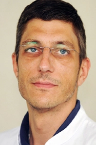 Jordan ist Lehrbeauftragter der Universität Witten/Herdecke (UW/H) und Wissenschaftlicher Direktor des Instituts der Deutschen Zahnärzte (IDZ).