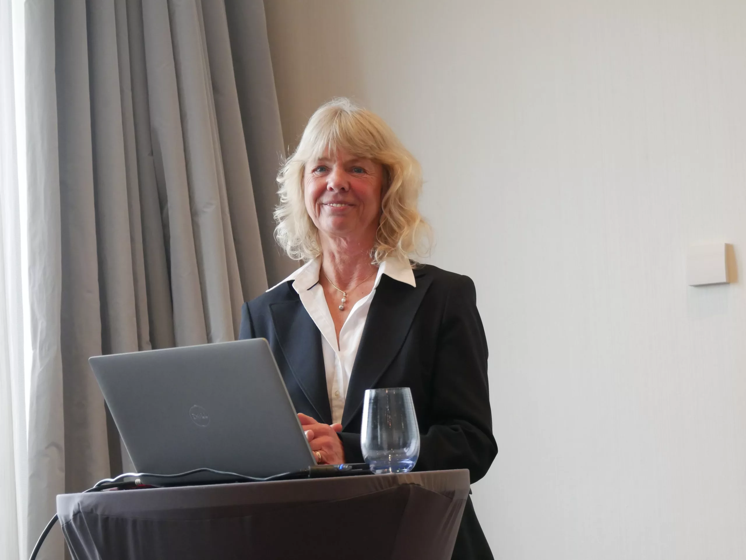 Sabine Zude, Geschäftsführerin CGM, sieht Chancen in der Digitalisierung der Zahnarztpraxis.