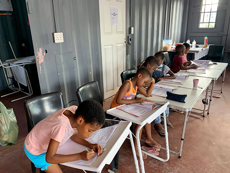 Im Februar 2020 startete ein Tuition-Program. Etwa 50 Kinder erhalten Nachhilfeunterricht.