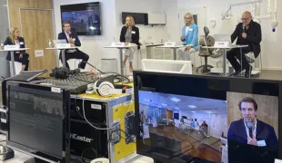 Abb. 1: Die vielbeachtete Panel-Diskussion um „Therapeutische Entscheidungen“, an der mehrere Referenten virtuell teilnahmen, führte zu interessanten Behandlungslösungen.