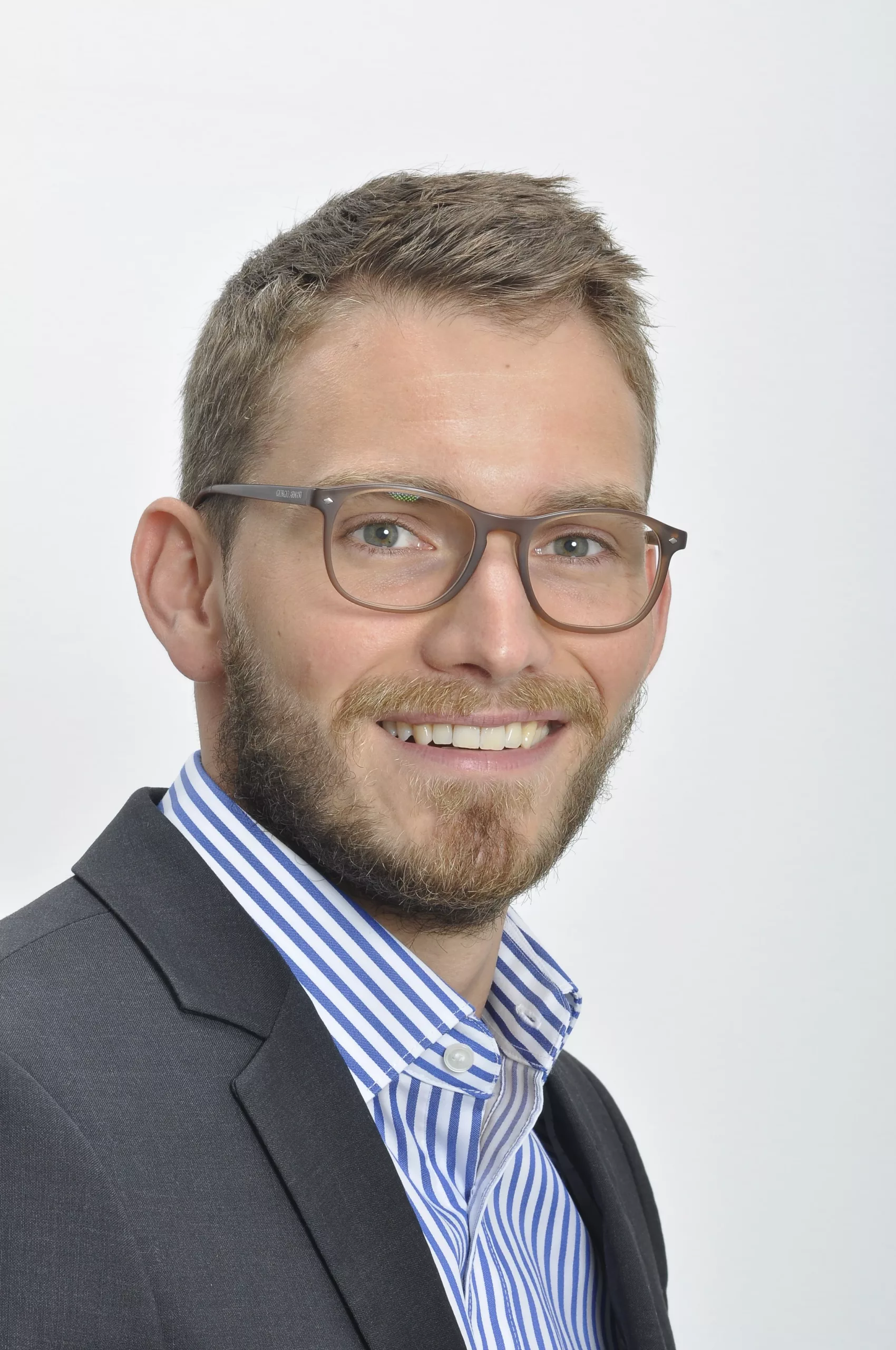 Dr. Alexander Schmidt.