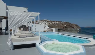 Hotel Goulielmos im Ort Akrotiri.