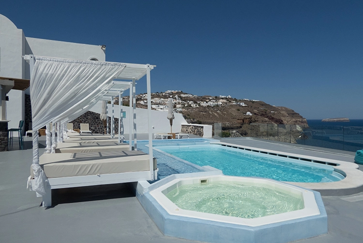 Hotel Goulielmos im Ort Akrotiri.