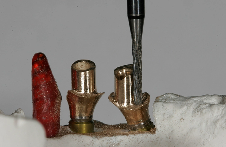 Abb. 60: Müheloses Feinfräsen mit dem RGE.