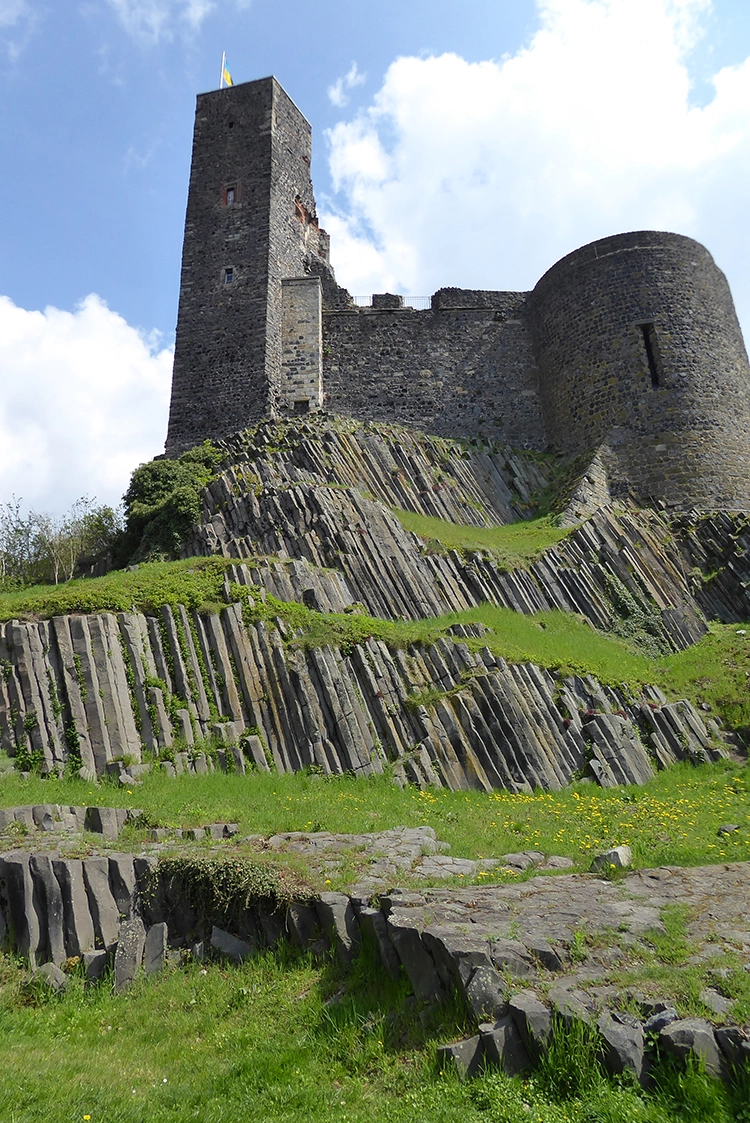 Burg Stolpen ist auf Basalt gebaut.