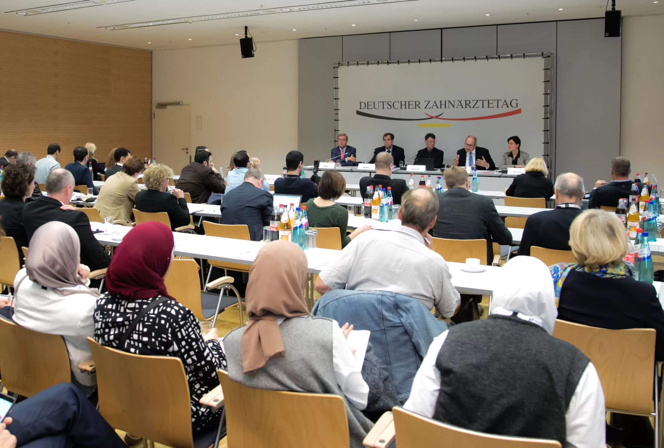 Vorstellung der Studie auf dem Deutschen Zahnärztetag am 10.11.2017 anlässlich einer Pressekonferenz.