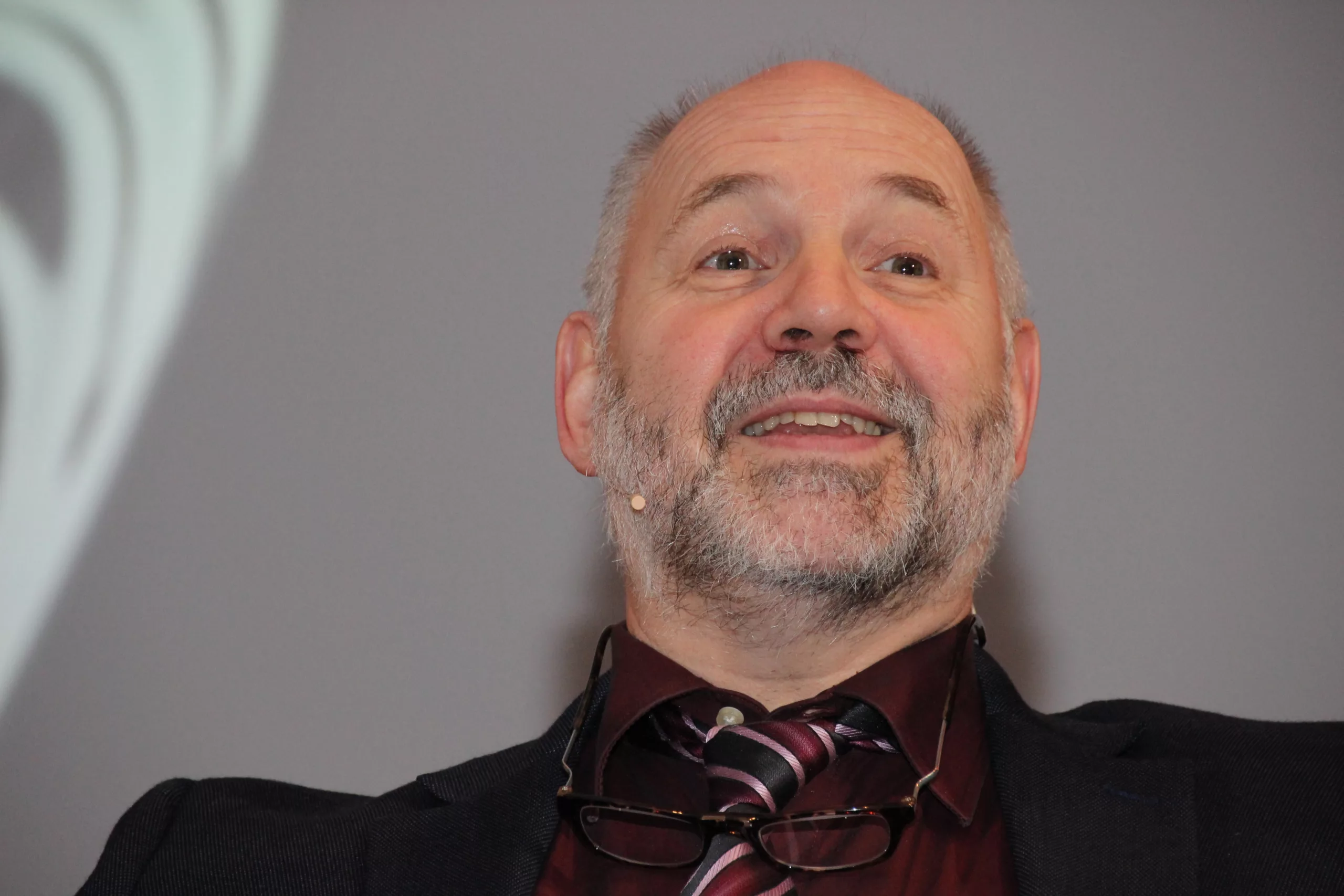 ZTM Karl-Heinz Körholz gab zahlreiche Tipps zur Unterfütterung von Prothesen, denn „oft ist es sinnvoll, statt einer Neuanfertigung eine vorhandene Prothese zu unterfüttern!“