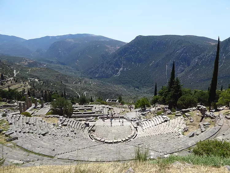 Delphi Blick vom Theater.