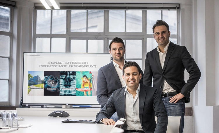 Mit teufels Gesundheitsmarketing greifen die 3 Brüder Pascal, Alexander und Marco Teufel (v.l.n.r.) gezielt in der Gesundheitsbranche an. Dort hat die Agentur teufels über die Jahre viel Know-how aufgebaut.