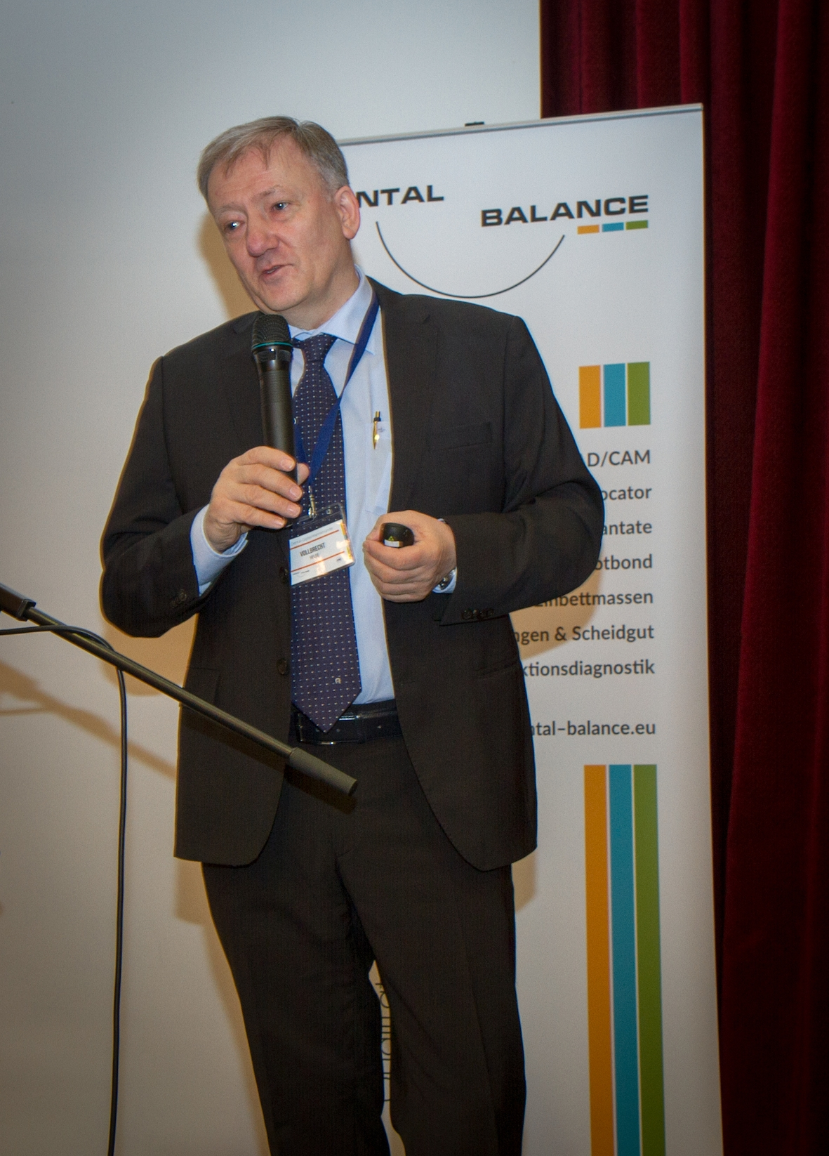 Helge Vollbrecht (Dental Balance): „Credo des Dental-Gipfels ist, die Schnittstellen zwischen den Professionen mit Leben zu füllen und ein breit gefächertes Programm zu liefern.“