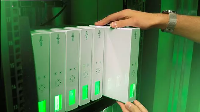 Im akquinet-Rechenzentrum werden die Konnektoren überwacht und bei Ausfall sofort ersetzt.