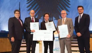 V.l.n.r.: Axel Winkelstroeter, Prof. Dr. Jörg Lisson, Dr. Jan Hourfar, Dr. Gero Kinzinger, Matthias Kühner © Dentaurum