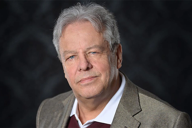 DZOI-Präsident Dr. Helmut B. Engels leitete das Working Group Meeting der TC 106/SC 8/WG 5 Implant Terminology, das dieses Jahr aufgrund der Absage der 56. ISO/TC 106 Dentistry virtuell stattfand.
