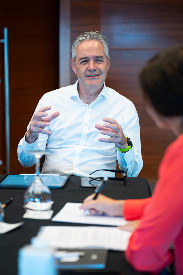 Gerry Campbell, Group Vice
President Commercial EMEA,
bei Dentsply Sirona.