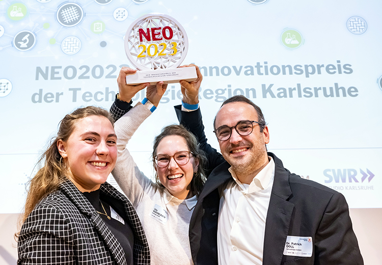 Für ihre innovative Oberflächentechnik für medizinische Implantate zeichnete die Jury die nanoshape GmbH mit dem NEO 2023 aus.
