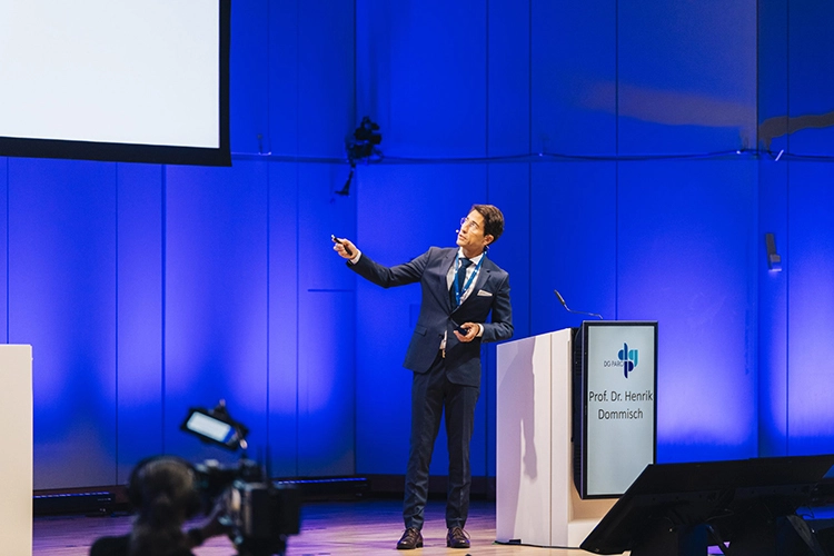 Neuer DG PARO Präsident Prof. Henrik Dommisch, Direktor der Abteilung für Parodontologie, Oralmedizin und Oralchirurgie der Charité – Universitätsmedizin Berlin.