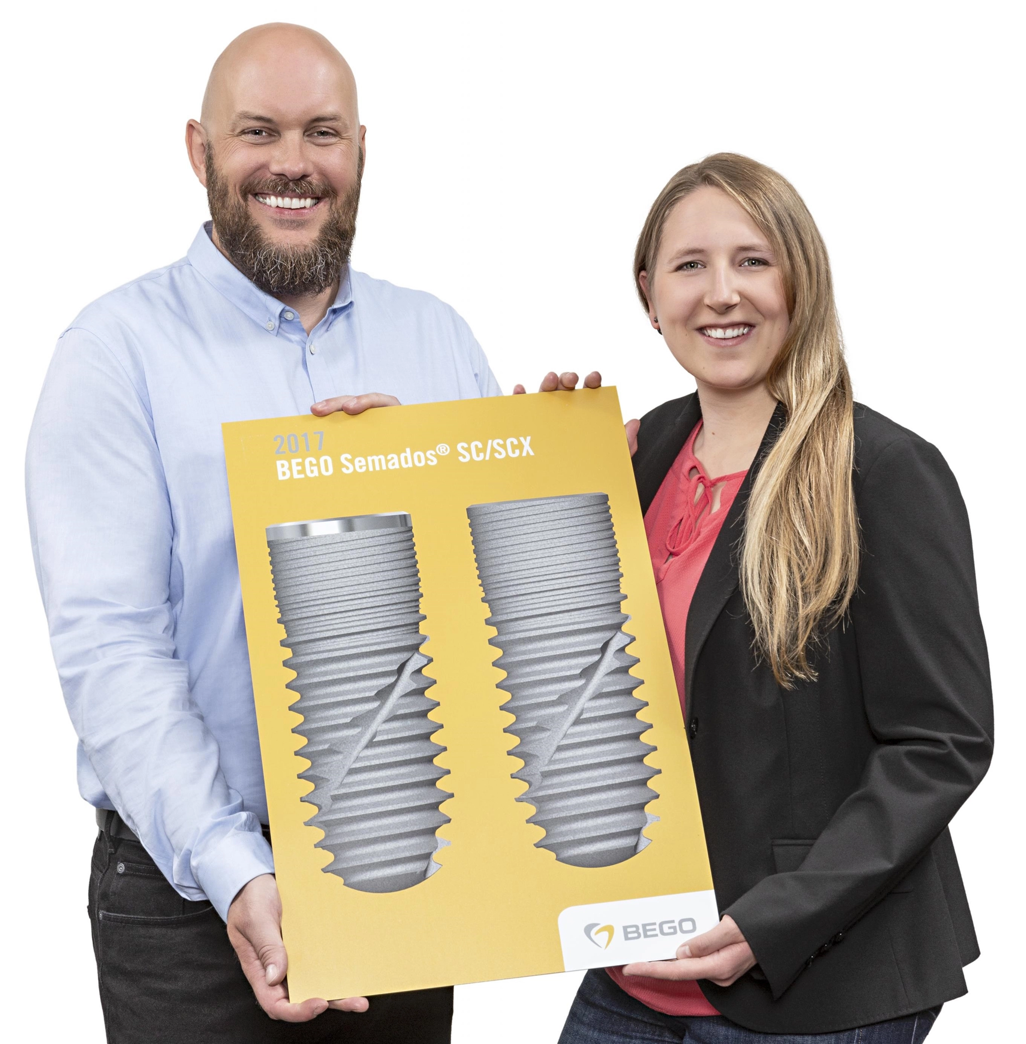 Michaela Busch (r.) und Torsten Bias (l.) sind die neuen Gesichter bei LiVE von BEGO Implant Systems.
