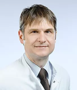 Univ.-Prof. Dr. Sven Reich.