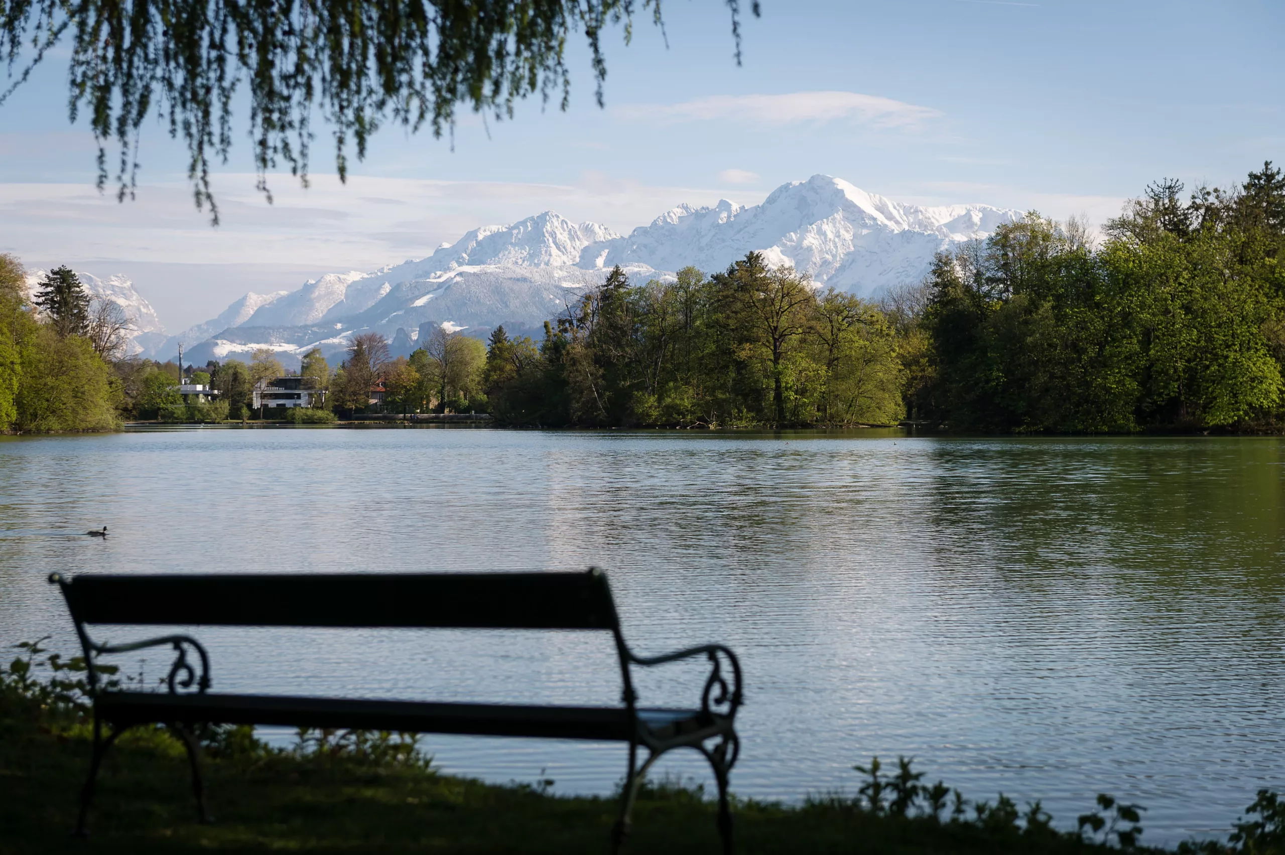 ... gelegen in atemberaubender Landschaft.