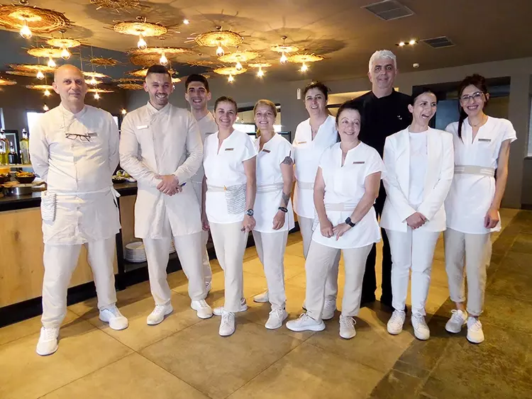 Die großartige Service-Crew mit Chefkoch Angelos
Agelouides.