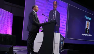 Prof. Dr. Jörg Neugebauer stellt seine Ziele als Präsident der AO in Charlotte (USA) vor.