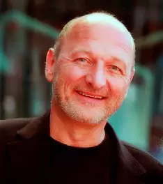 Dr. Bernd Reiss.