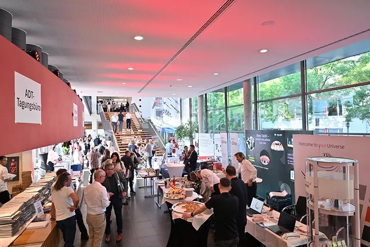 Foyer der Stadthalle Nürtingen - K3N