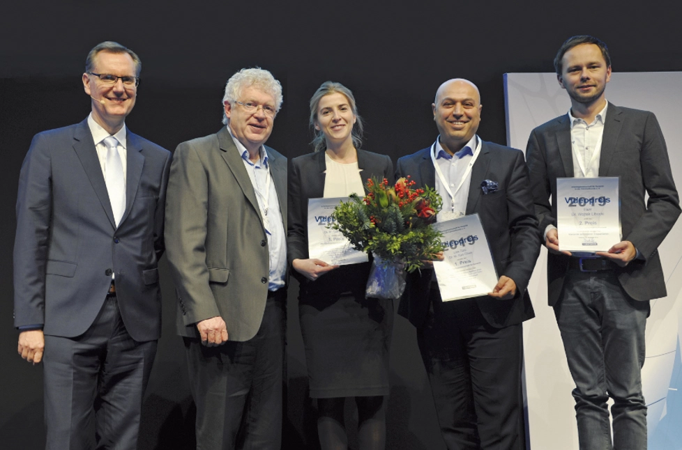 Keramik-Symposium 2019 in Hamburg: Preisträger des Forschungs- und Videopreises (v. l.) PD Dr. Sven Rinke M.Sc.,
Zahntechniker Reinhard Busch, Zahnärztin Lisa Türp, Dr. Mohamed Sad Chaar und Dr. Wojtek Libecki.