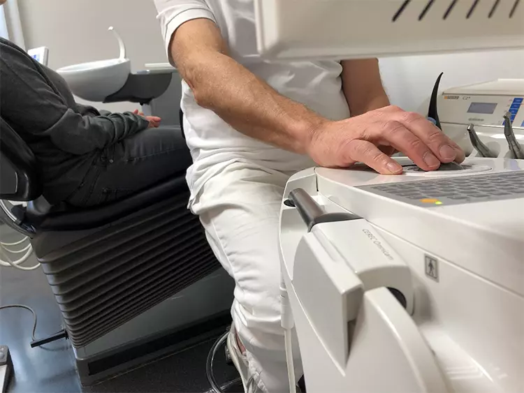 Nukleus der computer-gestützten Restauration: Intraoralscan, Datenbank und virtu-elle Konstruktion.